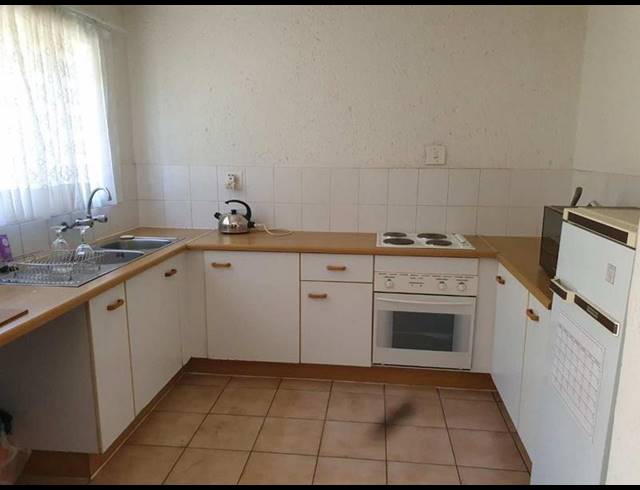 3 BEDROOM TOWNHOUSE FOR SALE IN BASSONIA